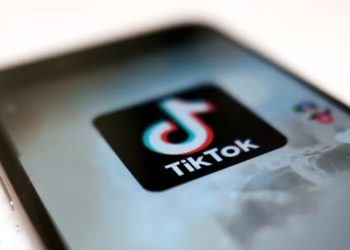 TikTok’ta gördüğü ‘yardıma ihtiyacım var’ işaretini yapan kız çocuğu kurtarıldı