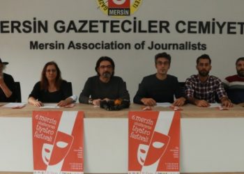 Tiyatro Festivali'ne çağırı