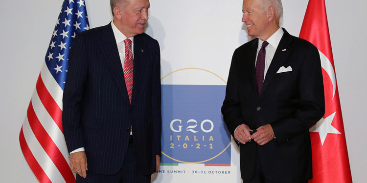 Toplantı 1 saat sürdü; Erdoğan geri adım atmasa, Biden görüşmeyecekti