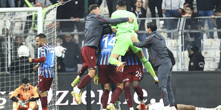Trabzonspor, Süper Lig'de yenilmezlik serisini 24 maça çıkardı
