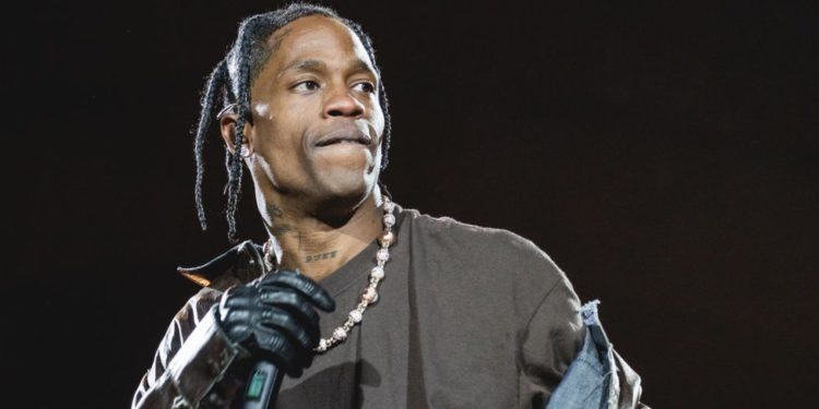 Travis Scott ve Drake'e en az 8 kişinin öldüğü Astroworld Festivali sonrası tazminat davası açıldı