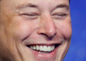 Twitter'da hisse satma anketi yapan Musk, 5 milyar dolarlık hisse sattı
