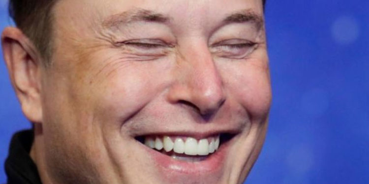 Twitter'da hisse satma anketi yapan Musk, 5 milyar dolarlık hisse sattı
