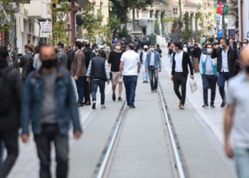 Türk Toraks Derneği: Açık havada da maske takılması gerekiyor