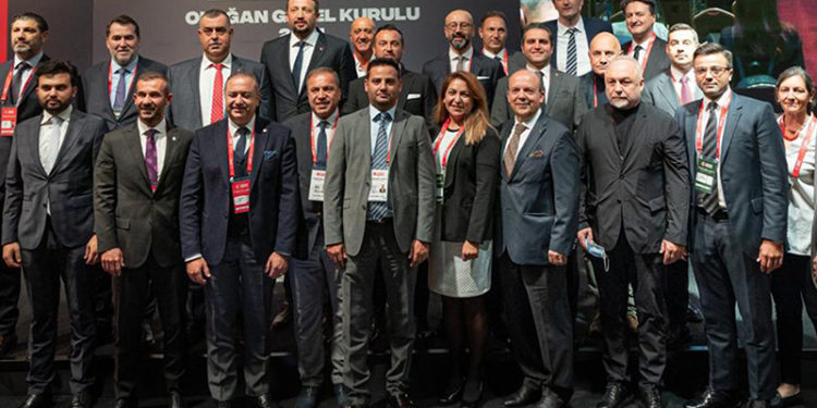Türkiye Basketbol Federasyonu'nda Hidayet Türkoğlu yeniden başkan seçildi