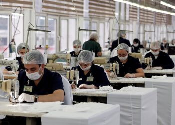 Türkiye Giyim Sanayicileri Derneği: Yılbaşı sonrası etiketlere yüzde 50 zam yansıyacak