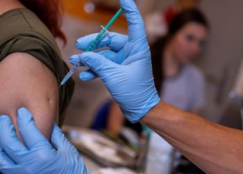 Türkiye'nin aşılama oranı düşüyor: 'Toplum bağışıklığı sağlanamadı, sadece iki doz Sinovac aşısı olanlar artık aşısız sayılıyor'