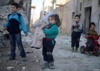 Türkiye'nin gönderdiği ders kitapları Suriye'de yakıldı