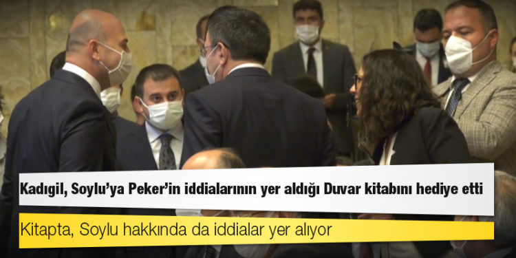 TİP milletvekili Kadıgil, Bakan Soylu'ya Sedat Peker'in iddialarının yer aldığı Duvar kitabını hediye etti