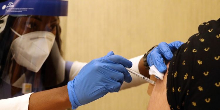 Uluslararası örgütler, Biden’dan koronavirüs aşılarının fikri mülkiyet haklarının kaldırılması için destek istedi