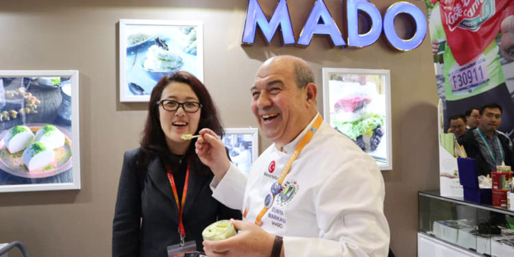 Uygur etkinliğine salon vermeyen Mado’nun sahibi Çin radyosuna konuştu: ‘Ben Çinliyim’