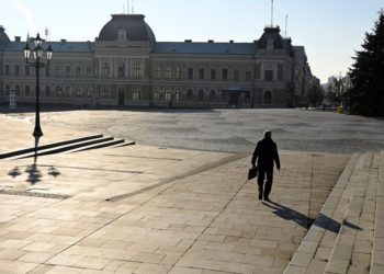 Vaka sayısının hızla artması üzerine Avrupa’da bir ülke daha tam kapanmaya gitti