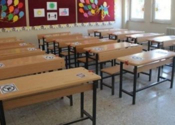Valilik'ten açıklama: İstanbul'da fırtına nedeniyle okullara bir gün ara verildi