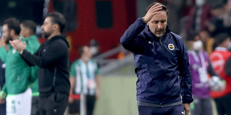 Vitor Pereira, Fenerbahçe'de görev yaptığı ilk dönemin gerisinde kaldı