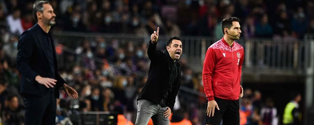 Xavi Hernandez, Barcelona'daki kariyerine derbi galibiyetiyle başladı