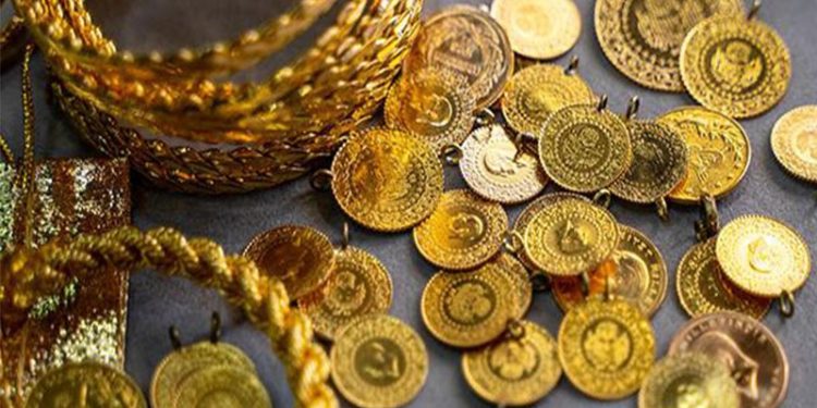 Yaşlı kadın '1 milyon liralık altınlarını' dolandırıcıya teslim etti