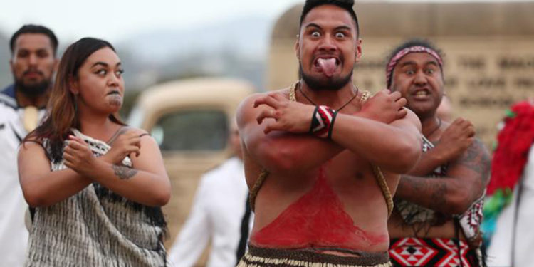 Yeni Zelanda yerlisi Maorilerden aşı karşıtlarına: Haka dansımızı kullanmayın