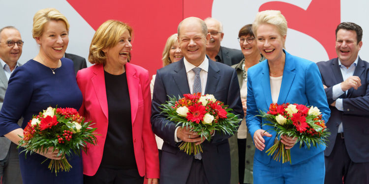 Yeşiller eş-başkanı Baerbock, Almanya’nın ilk kadın dışişleri bakanı olacak