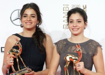 Yunanistan, sığınmacılara yardımcı olan 24 yardım çalışanını yargılamaya başlıyor