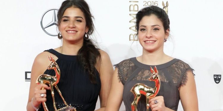 Yunanistan'da casuslukla suçlanan yardım görevlilerinin yargılandığı dava ertelendi