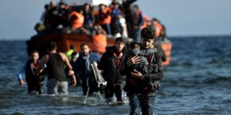 Yunanistan'da sığınmacıları kurtaran bir grup aktivist için 25 yıla kadar hapis cezası isteniyor