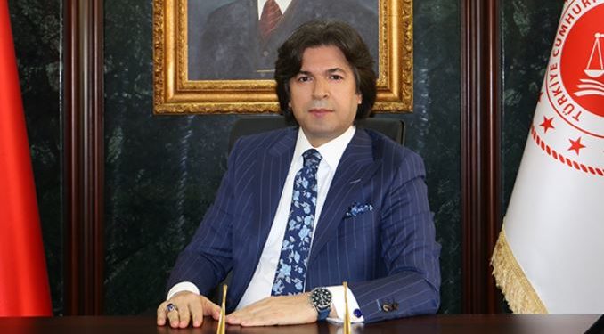 Adalet Bakanlığı Daire Başkanı, 15 Temmuz gecesi nefret saçmış: Başlarını ve ellerini kesip, kan kusturacağız!