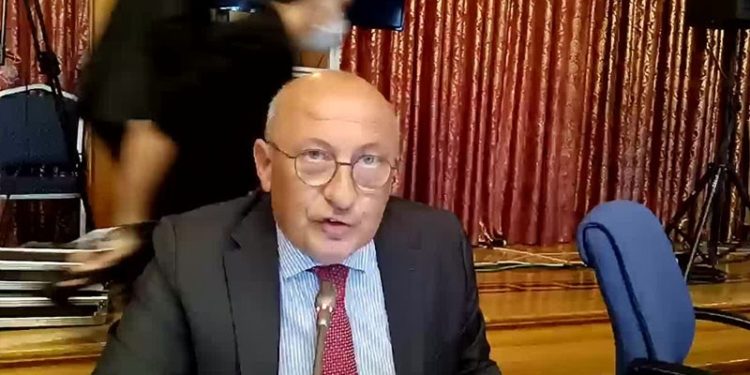 Çakırözer'den Bakan Çavuşoğlu'na tepki: Dışişleri Bakanlığı’nın tarihinde görülmemiş görüntüler söz konusu