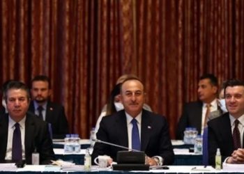 &Ccedil;avuşoğlu'ndan 'Taliban' savunması: Herkes g&ouml;r&uuml;ş&uuml;yor bir şey olmuyor