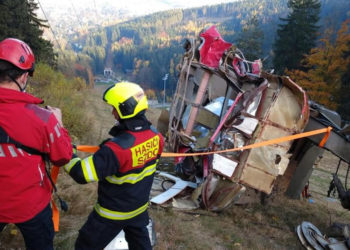 Çekya’da teleferik kabini 30 metreden yere çakıldı: 1 ölü