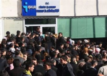 Çift maaş saltanatı sürüyor: Halkın iş umuduyla başvurduğu İŞKUR'a Hazine'de isim atandı