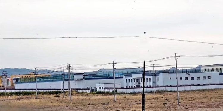 Çin'in Urumçi'de inşa ettiği toplama kampı ifşa oldu