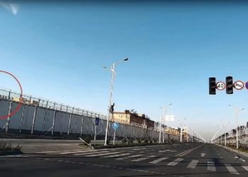 &Ccedil;inli aktivist 8 farklı şehirde 18 toplama kampı buldu