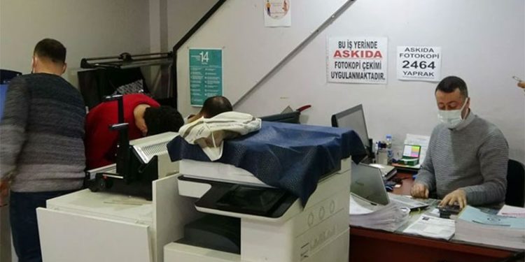 Öğrenciler için askıda fotokopi uygulaması