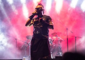 &Uuml;nl&uuml; isimlerden d&ouml;viz kuru tepkisi: &Ccedil;ok ağır g&uuml;nler yaşıyoruz