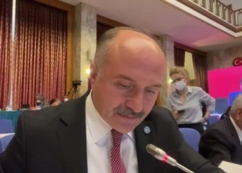 İYİ Partili Usta: Erdoğan, 'Bir ekonomi nasıl çökertilir' kitabını yazmaya başladı