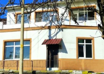 İki katlı bina TÜRGEV’e 160 TL’ye kiralandı