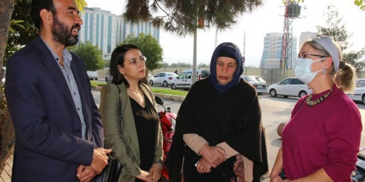 İlkay Akkaya'dan Şenyaşar ailesine ziyaret: Adalet Nöbeti'nizin başladığından beri kalbimiz sizinle