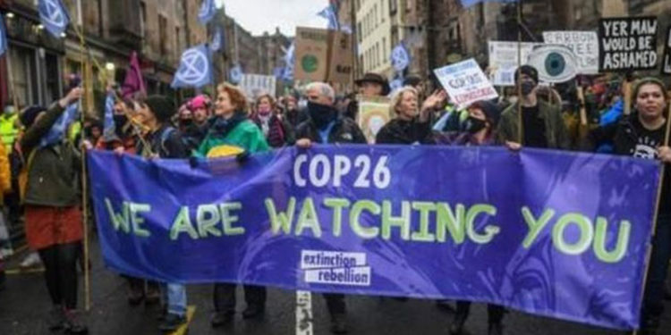 İngiltere Başbakanı Johnson İklim Zirvesi'nde liderleri 'Gece yarısına bir dakika kaldı' diyerek uyardı