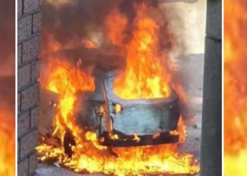 İngiltere'de hastane önündeki araçta patlama: 3 kişi gözaltına alındı