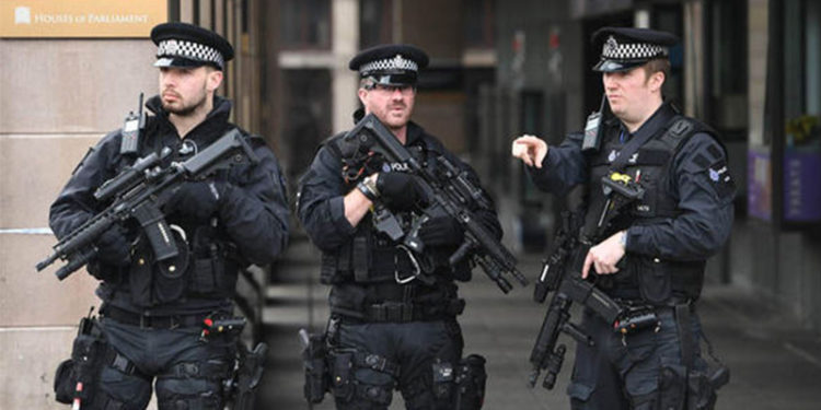 İngiltere'de terör tehdit seviyesi 'ciddi'ye yükseltildi
