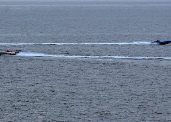 İran Devrim Muhafızları, Basra Körfezi'nde "kaçak mazot yüklü" yabancı bir gemiye el koydu