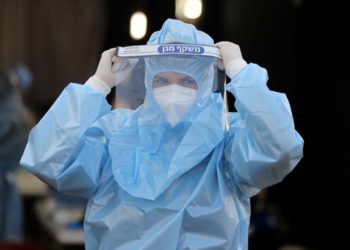 İsrail, yeni varyant nedeniyle 6 ülkeyi kırmızı listeye aldı