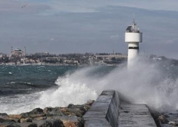 İstanbul için kuvvetli rüzgar uyarısı