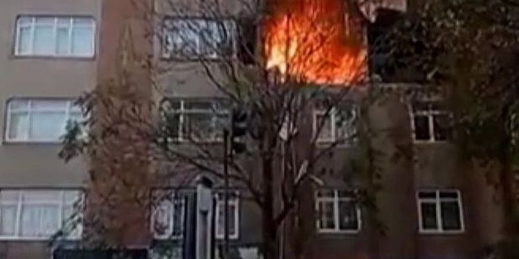 İstanbul'da bir binada patlama