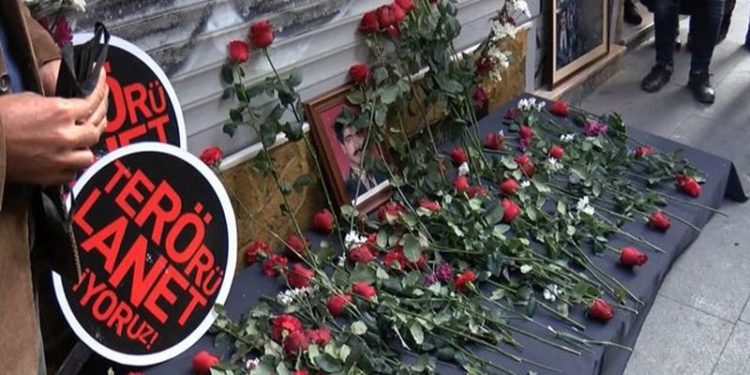 İstanbul'daki sinagog saldırılarında hayatını kaybedenler anıldı