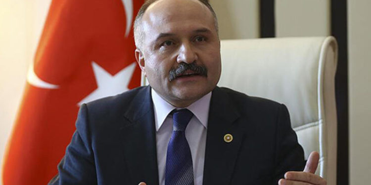 İyi Partili Usta: Ekonomide koordinasyon yok; Cumhurbaşkanına kim önce giderse o kararnamesini çıkarttırıyor