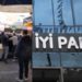 İzmir’de İYİ Parti standına saldırı: Kadın görevli darp edildi