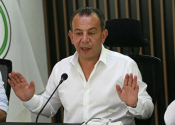 İçişleri Bakanlığı, Bolu Belediye Başkanı Tanju Özcan hakkında soruşturma başlattı