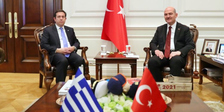 İçişleri Bakanı Soylu, Yunanistan Göç ve İltica Bakanı Mitarakis ile görüştü