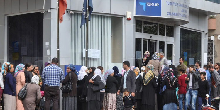 İŞKUR aracılığıyla işe yerleşenlerin sayısı ekimde 83 bin 229 kişi azaldı